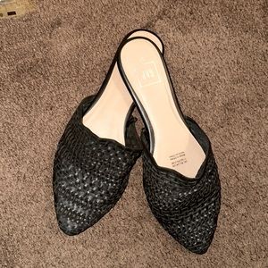 Cute Basket woven style Mules!